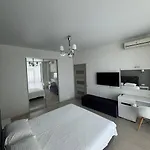 Apartment Sea Breeze Arcadia Kadorr *